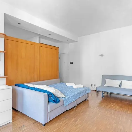 Pau10 -porta Romana - Duomo - Luxury Apartamento
