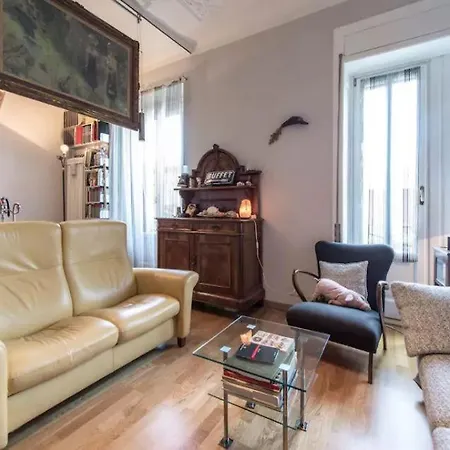 Privatunterkunft Luca's Sofa Cir 015146cni00550 Mailand