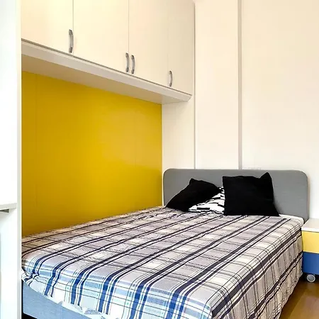 Mpm - Belinzaghi 5 6 Pax Apartmán