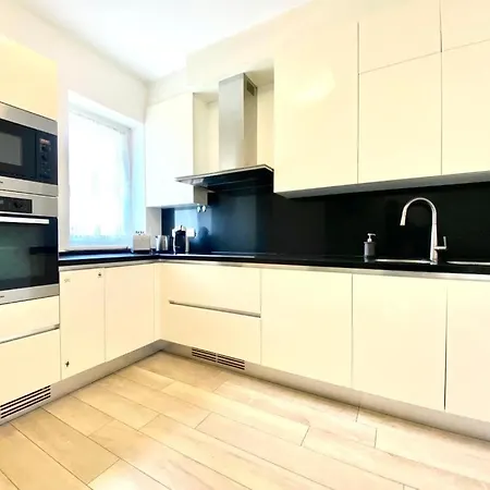 Apartmán Mpm - Belinzaghi 5 6 Pax *