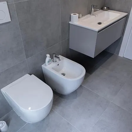 Moderno Bilocale In Corso Buenos Aires Apartamento *