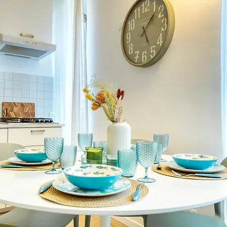 Leafy Sunshine, Bilocale In Porta Venezia, Con Metro A 1 Min A Piedi Apartamento Milán