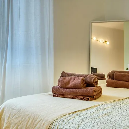 Leafy Sunshine, Bilocale In Porta Venezia, Con Metro A 1 Min A Piedi Milán