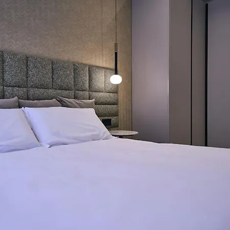 Monet Luxe Apartment