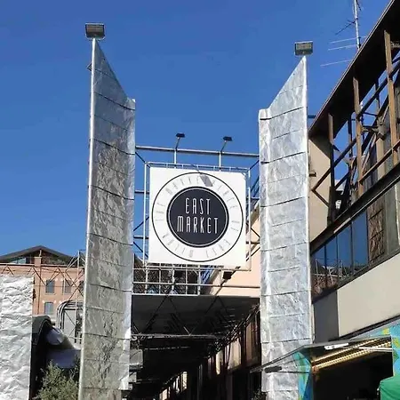 Linate Airport Elegant Suite,tram 1 Minute Away Апартаменты *