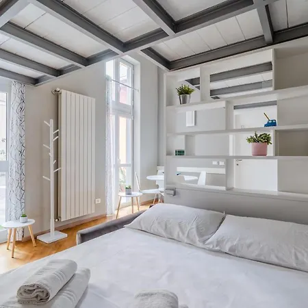 Apartman Guesthost - Amazing Loft - 350 M Far From Dateo Station Milánó