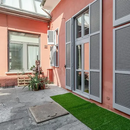 Apartman Guesthost - Amazing Loft - 350 M Far From Dateo Station Milánó
