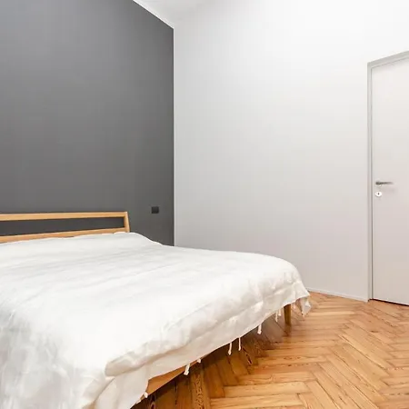Apartment Luxury Arco Della Pace Milan