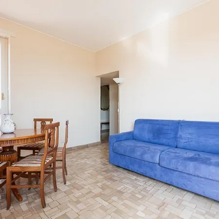 - Roomy 300 M From M3 Affori Fn! Daire *