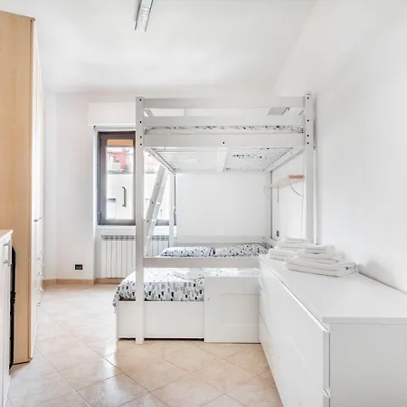 - Bocconi E Navigli - Spacious 3br 95 M - Free Parking 아파트 *