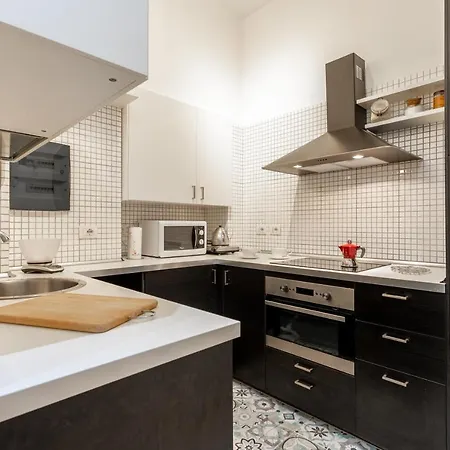 Appartamento Co99 - Modern Two Bedrooms In Castello Cova