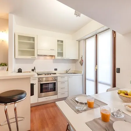 Ferrucci, 6 - Monolocale Al Settimo Cielo Apartment *