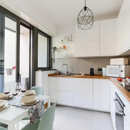 Apartment The Rent - With Terrace And Jacuzzi Milan