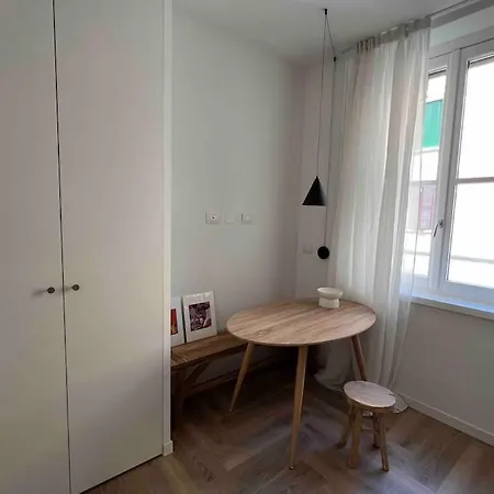 Lejlighed Cozy New Flat In Garibaldi, Isola