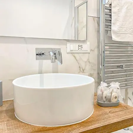 Sempione 10 Minuti Dal Duomo Apartman