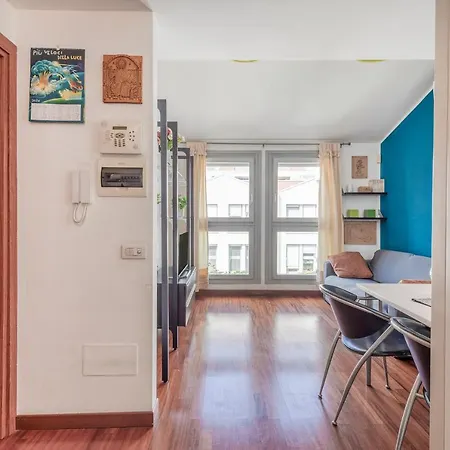 Giudice Donadoni, 12 - Universita E Svago Apartament