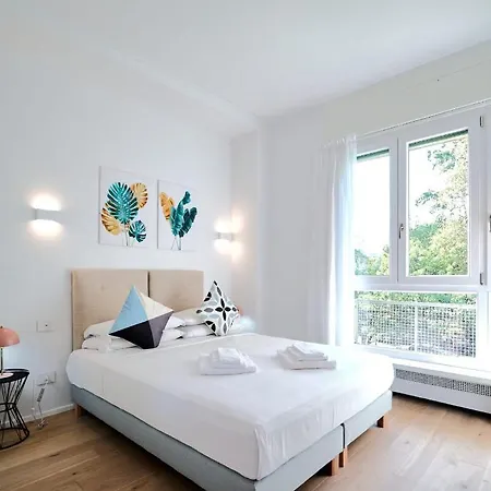 Repubblica Iii-hosted By Sweetstay Apartament Mediolan