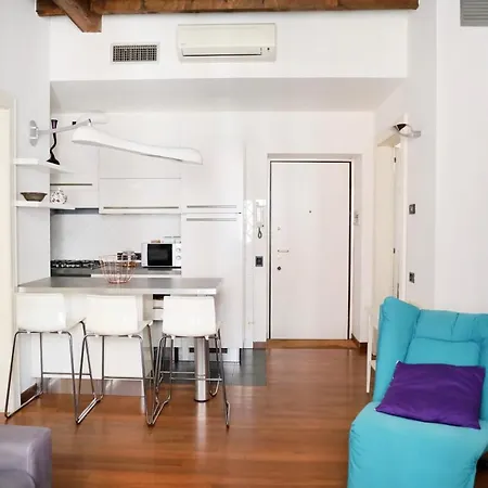 Duca Di Porta Romana, Viaorti Apartmán *