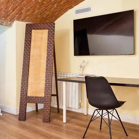 Joivy Modern And Spacious Family Flat