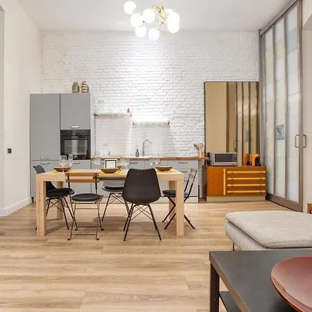 Joivy Modern And Spacious Family Flat Apartment *