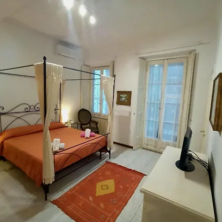 Relaxing In The Heart Of Apartment