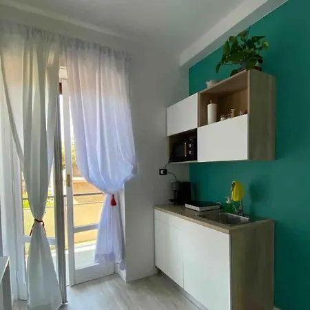 Olimpia Fidias Bilocale Isola Appartement