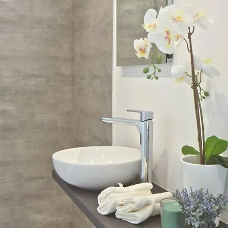 Milano- Stazione Design Loft Apartment *
