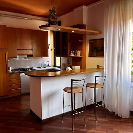 - Magistretti. Ampio Bilocale