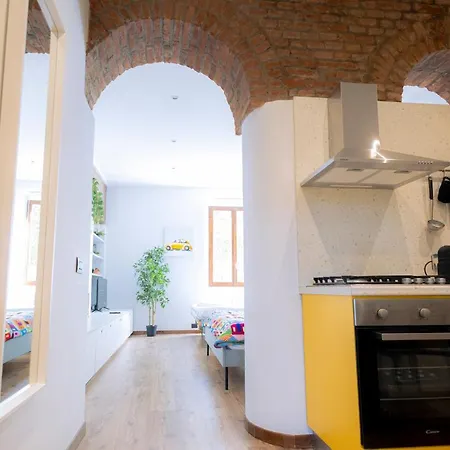 The Red Bricks - San Babila Area *