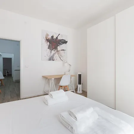 Apartment Guesthost - Cagnola Cozy With Balcony *