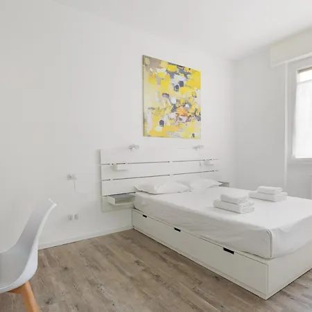 Apartmán Cagnola Cozy With Balcony