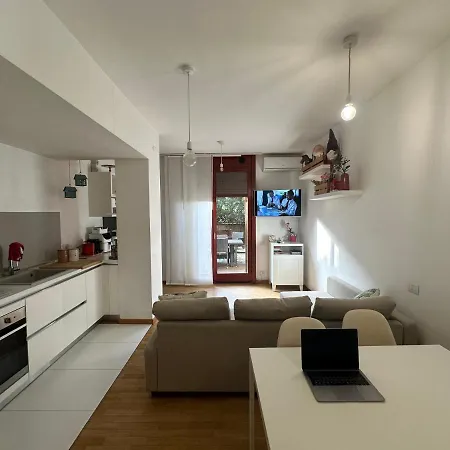 Be-c0 Bicocca Luxury Garden Apartment *