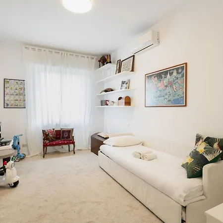 Easylife - Attico 230mq Con Terrazza Area Bocconi דירה מילאנו