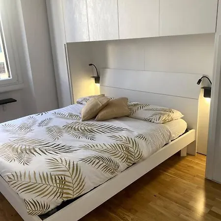 Centrale Cozy Aparment Free Wifi アパート ミラノ