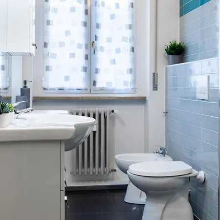 Central Station 13min - 2 Bedrooms, 2 Bathrooms, Metro Appartement Milaan