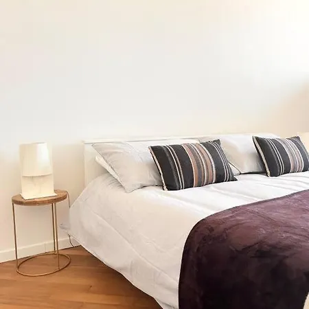 - Stazione * Μιλάνο