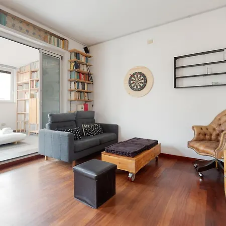 Apartament Guesthost - With Huge Terrace- Calvairate District