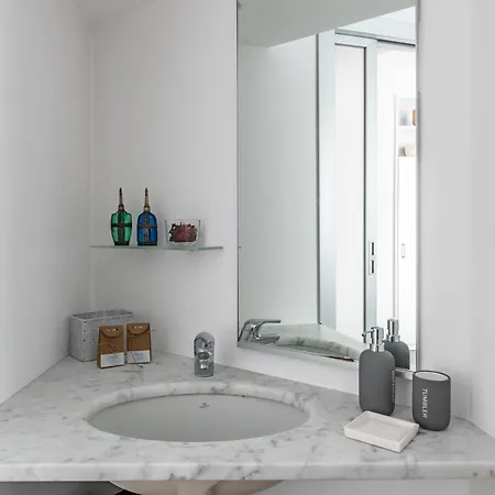 Apartamento Ai Fiordalisi - - By Host4u Milão