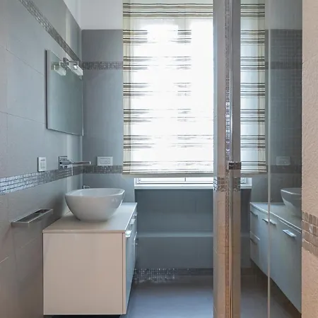 Ihost Luxury Center - Bellini 4 호텔