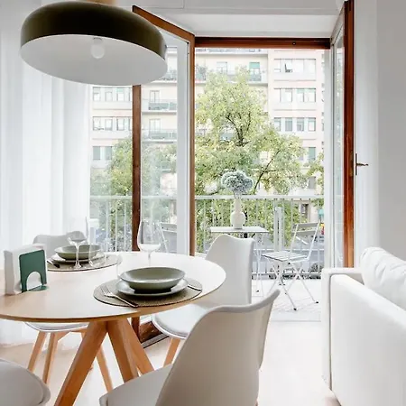Apartament Giro 58, 2 Bedroom Apartament, Close To San Siro, Fiera And 10 Min Metro To Duomo *