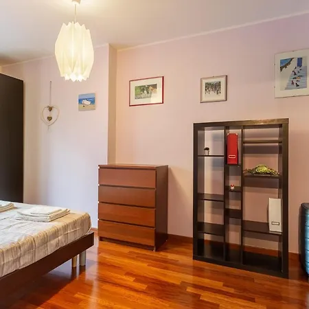 Accogliente Con Terrazzo E Vista *