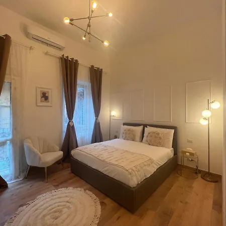 Regina In Bocconi Apartmán *