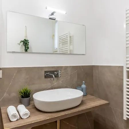 Moderno A City Life- Mico-3 Torri- Metro 700m מילאנו