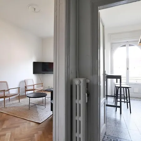Adelaide Elegant Apartamento *