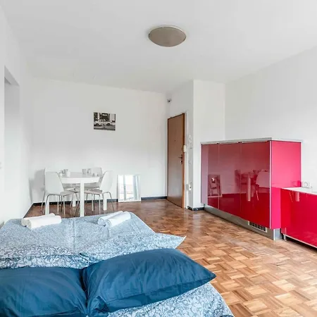 Apartamento Mi8 -10 Minutes From The Duomo- Large *