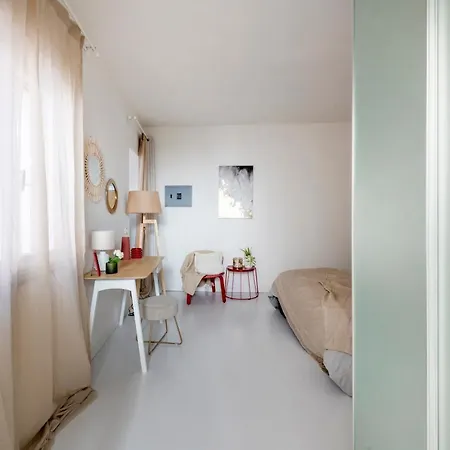 De Amicis Luxury Apartment Milan