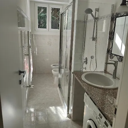 Elegante Bilocale A Con Balcone דירה