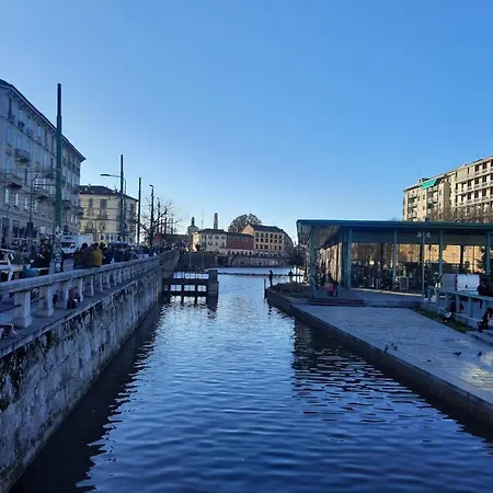 Modern In Navigli-near Darsena & Bocconi דירה מילאנו