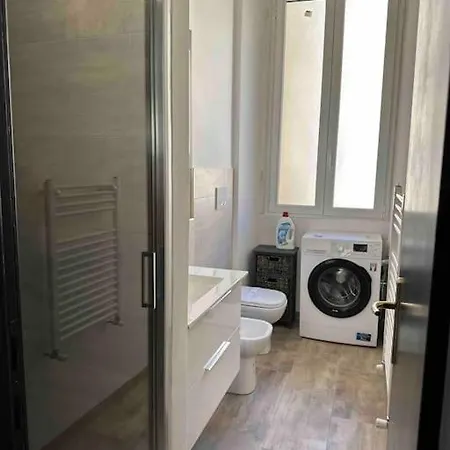 Xenia - Charming Garden In Porta Venezia Apartmán