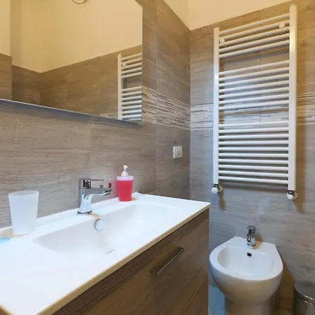 Primopiano - Scalvini Apartman *